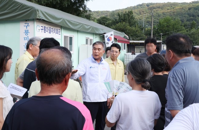 김현기 강남구청장, 구룡마을 세 차례 찾아 폭염 대응 직접 챙겨